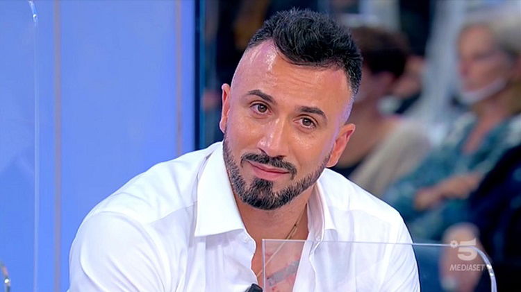 ‘Uomini e Donne’, Nicola Mazzitelli del ‘Trono Over’ positivo al Coronavirus: il suo sfogo social preview