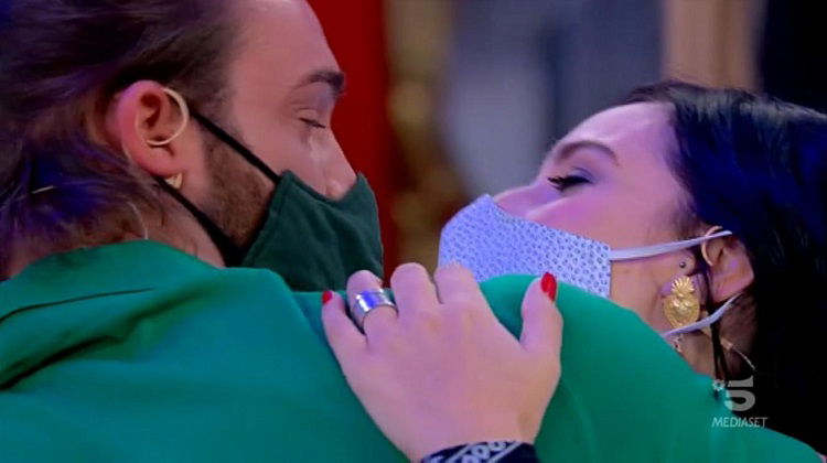 ‘Uomini e Donne’: l’opinione di Chia sulla scelta di Jessica Antonini (2/09/20) preview