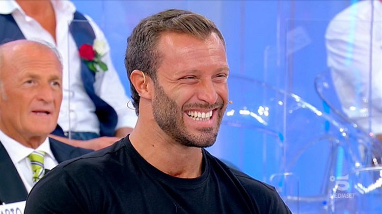 ‘Uomini e Donne’: l’opinione di Chia sulla puntata del 9/10/20 preview