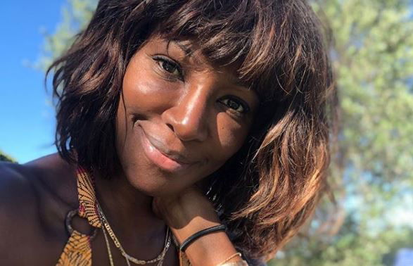 ‘L’Isola dei Famosi’, fiocco rosa per Youma Diakite! (Foto) preview