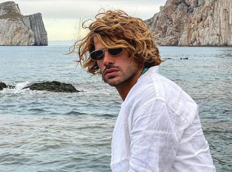 ‘Uomini e Donne’, l’ex tronista Claudio Sona si è fidanzato (con l’ex di Gabriele Esposito)! preview