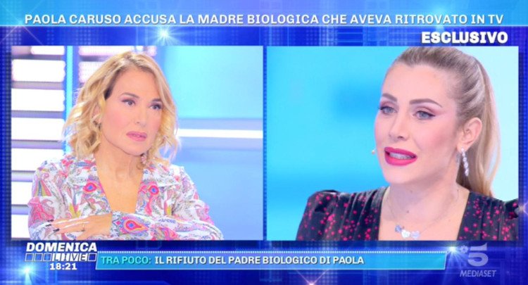 ‘Domenica Live’, Paola Caruso delusa dalla sua mamma biologica: “Voglio capire veramente cosa c’è sotto, lei non ha detto la verità”