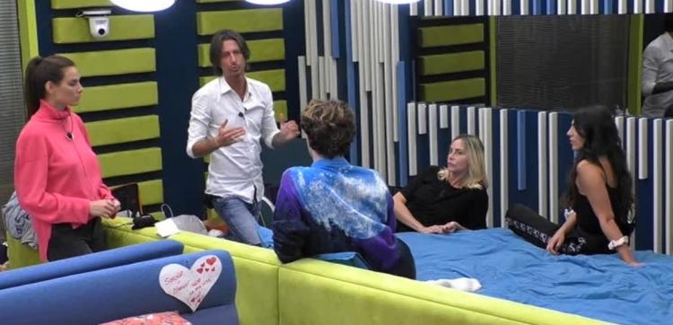 ‘Gf Vip 5’, la lettera di Dayane Mello a Francesco Oppini scatena una nuova lite tra il gieffino e Tommaso Zorzi: ecco cos’è successo! article-post