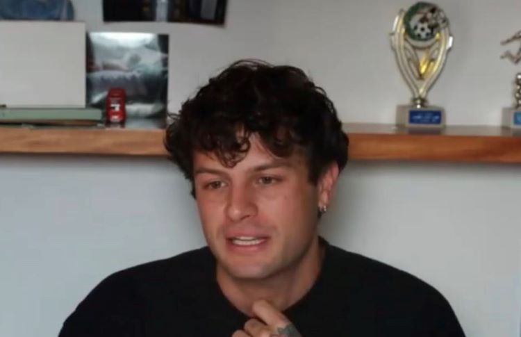 Iconize torna sui social dopo la bufera che l’ha coinvolto: “Bisogna dare una seconda possibilità a chi sbaglia, spero di averne una anche io” preview