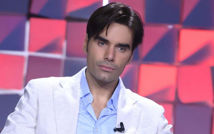 Massimiliano Morra ospite a ‘Verissimo’: “Devo tutto alla Ares. Di Adua Del Vesco ero quasi innamorato” preview