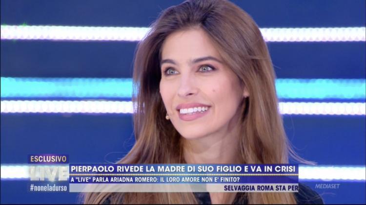 ‘Live – Non è la D’Urso’, Ariadna Romero rivela: “Io e Pierpaolo Pretelli non abbiamo mai chiarito perché è finita tra noi”. Poi fa una confessione article-post