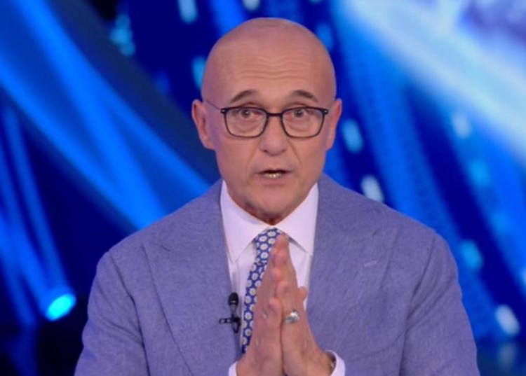 ‘Gf Vip 5’, non si placa la polemica sul televoto falsato: Alfonso Signorini rompe il silenzio e spiega come starebbero le cose article-post
