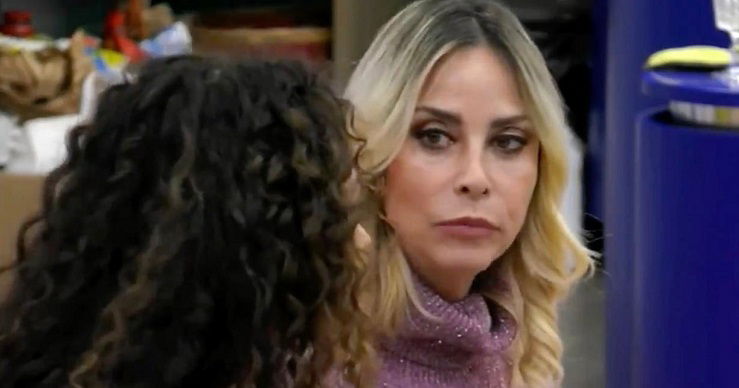 ‘Gf Vip 5’, dopo la diretta scatta il catfight tra Stefania Orlando e Samantha De Grenet: ecco cosa è successo article-post
