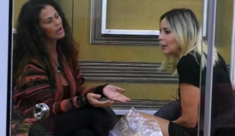 ‘Gf Vip 5’, nervi tesissimi tra Stefania Orlando e Samantha De Grenet che provano a chiarirsi ma… preview