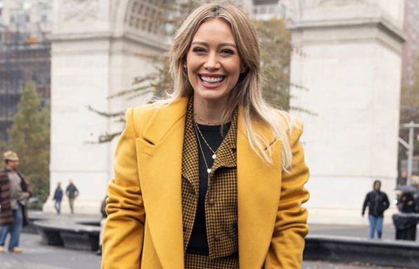 ‘Lizzie McGuire’, a riprese iniziate è stato sospeso l’attesissimo revival: Hilary Duff spiega il perché preview