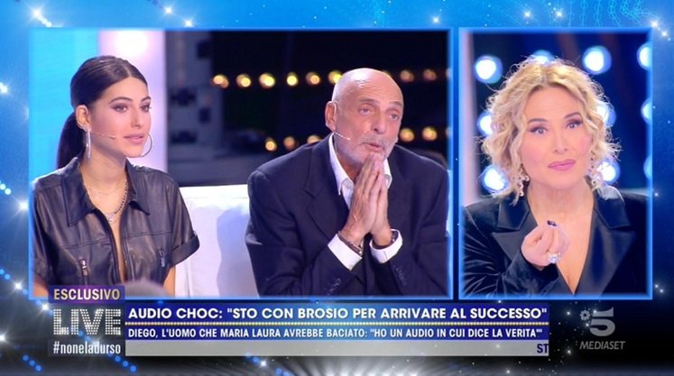 Live – Non è La D’Urso, spunta un audio choc della fidanzata di Paolo Brosio: la reazione della coppia (Video)