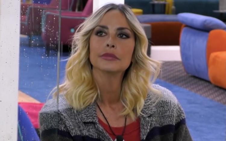 ‘Gf Vip 5’, Stefania Orlando demoralizzata dopo le clip andate in onda in puntata: ecco cos’è successo! article-post