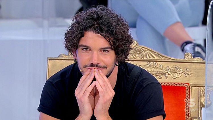 Uomini e Donne, Gianluca De Matteis racconta di aver avuto un incidente in moto: “Tamponato e lanciato via per alcuni metri” preview