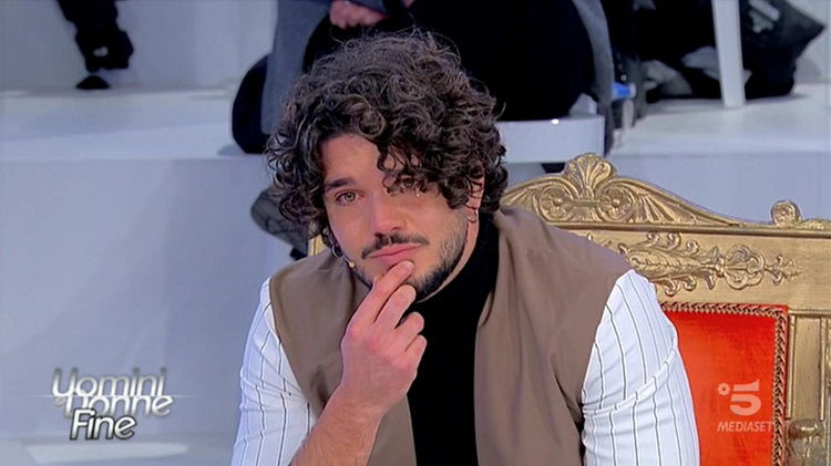 ‘Uomini e Donne’: l’opinione di Chia sulla puntata del 21/12/20 preview