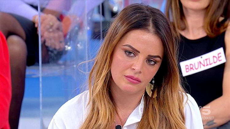 ‘Uomini e Donne’, la polemica su Valentina Dartavilla Lupi o la “rottura” tra Roberta Di Padua e Riccardo Guarnieri? Ecco chi ha vinto la gara d’ascolti! article-post