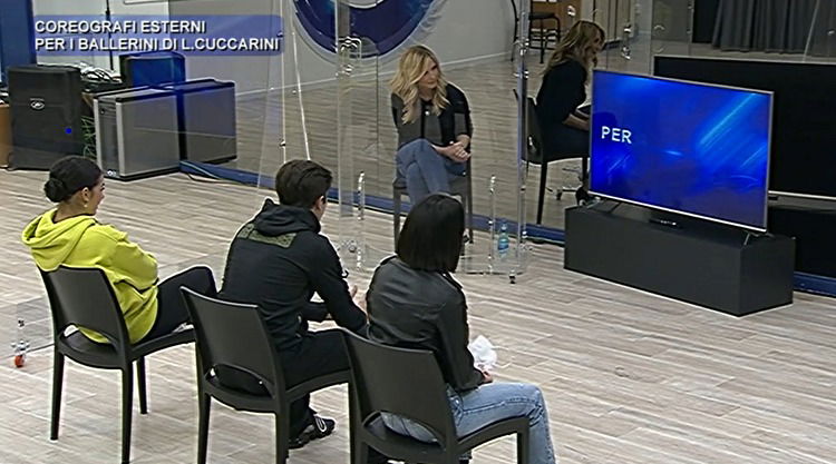 ‘Amici 20’, la proposta di Lorella Cuccarini ai suoi ballerini getta Martina Miliddi nello sconforto (Video) article-post