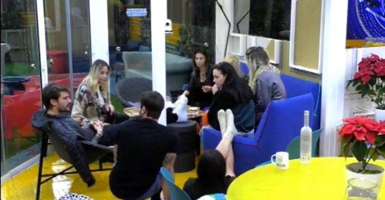 ‘Gf Vip 5’, Maria Teresa Ruta e Pierpaolo Pretelli rivelano (a quasi tutti i concorrenti) che il reality finirà il 26 febbraio: le reazioni preview