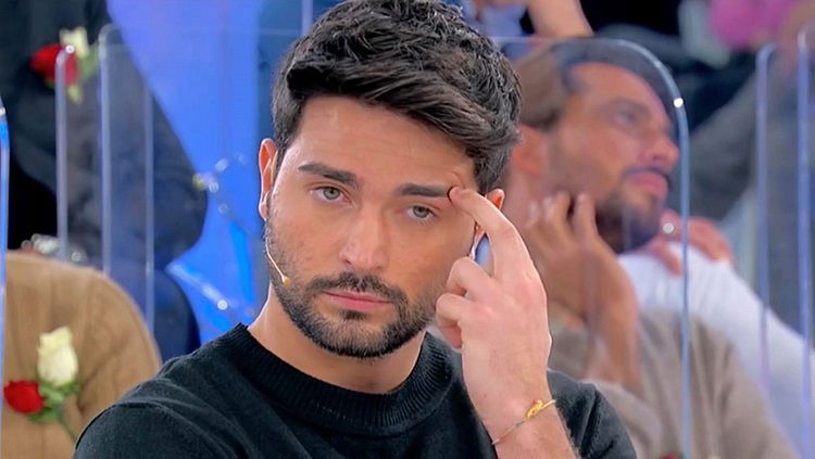 ‘Uomini e Donne’: l’opinione di Isa sulla puntata del 19/01/21 preview