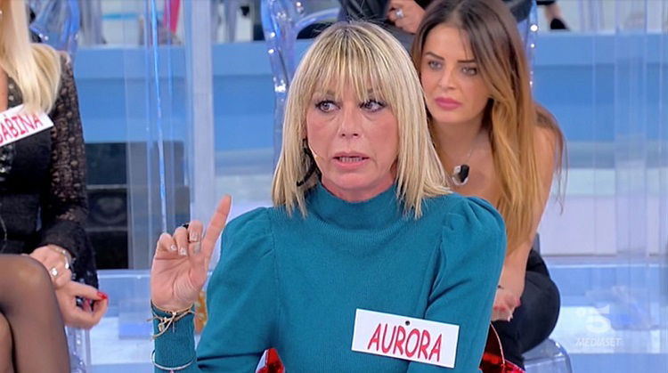 ‘Uomini e Donne’: l’opinione di Chia sulla puntata del 20/01/21 article-post