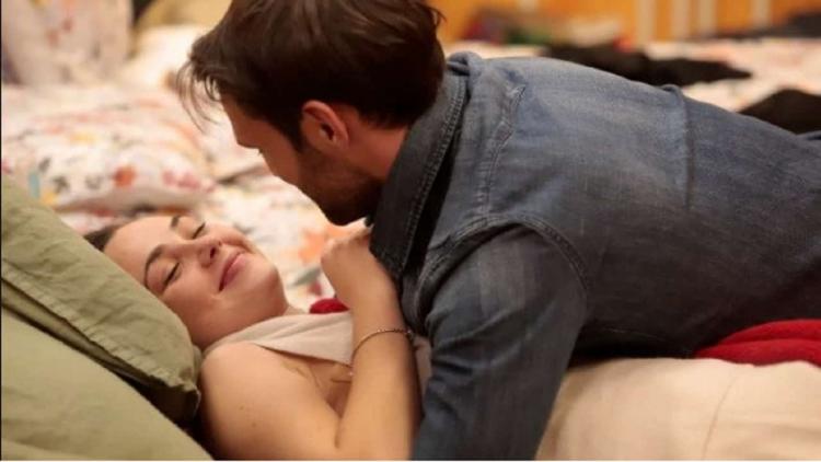 Gf Vip 5, Andrea Zenga svela cos’è successo sotto le coperte con Rosalinda Cannavò. E a proposito di Dayane Mello… preview