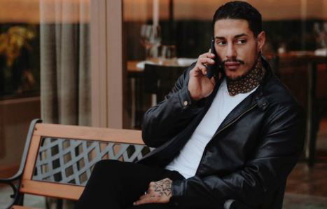 ‘Temptation Island’, Francesco Chiofalo si mostra per la prima volta dopo essersi rifatto il naso (Video) preview