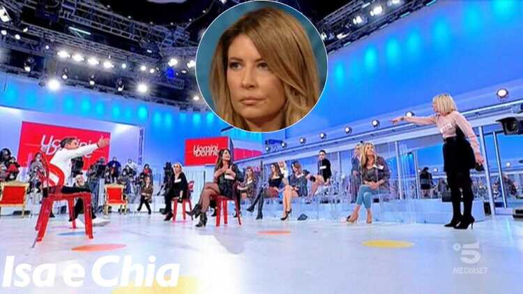 Selvaggia Lucarelli si scaglia duramente contro ‘Uomini e Donne’: ecco cos’è successo! preview