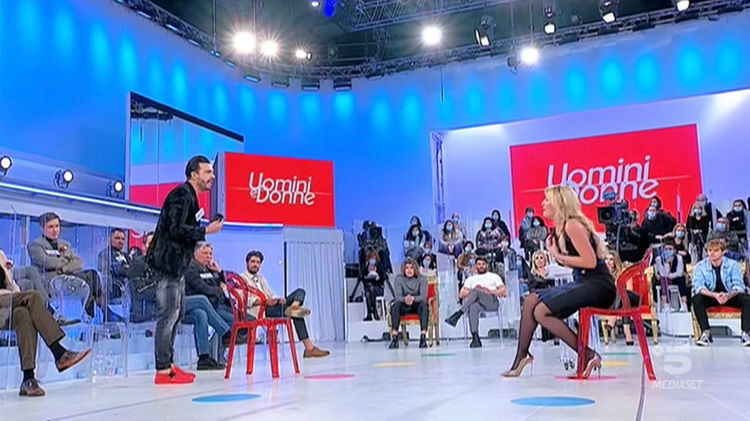 ‘Uomini e Donne’: l’opinione di Chia sulla puntata del 12/02/21 preview