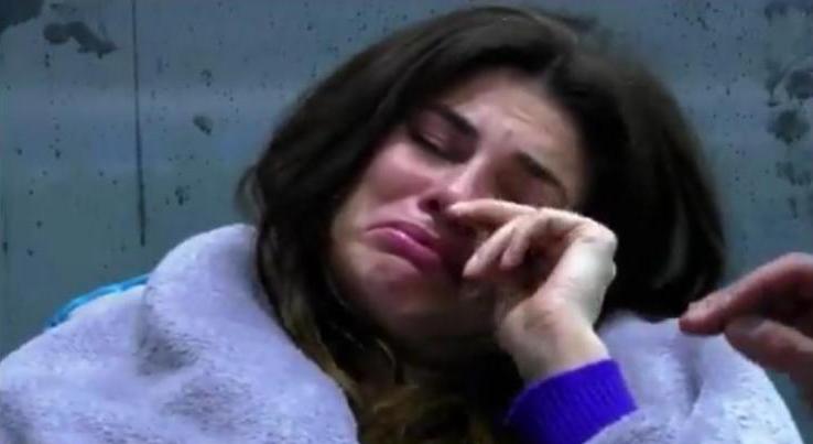 Gf Vip 5, dopo il chiarimento con Rosalinda Cannavò nella notte Dayane Mello ha un crollo article-post