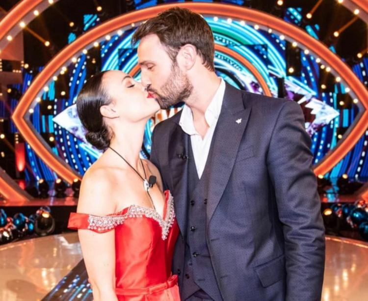 Gf Vip 5, Rosalinda Cannavò e Andrea Zenga si godono i primi momenti di coppia fuori dalla Casa. E lui ammette… preview