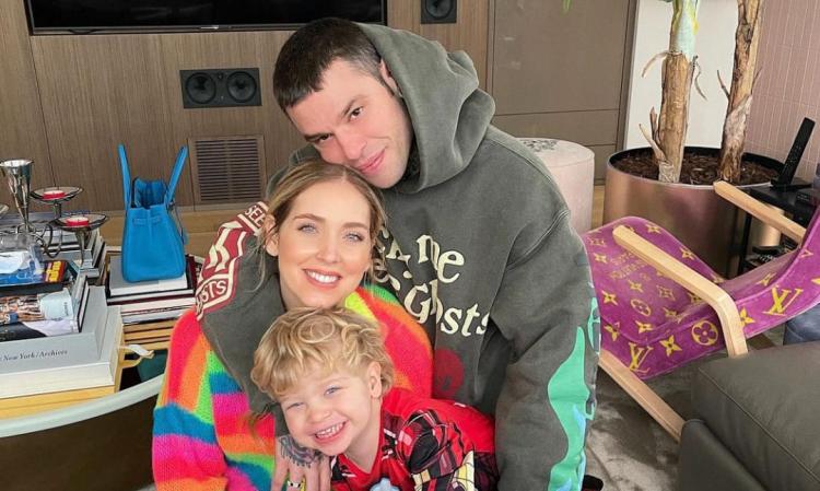Chiara Ferragni e Fedez mostrano le immagini di Leone e Vittoria insieme per la prima volta preview