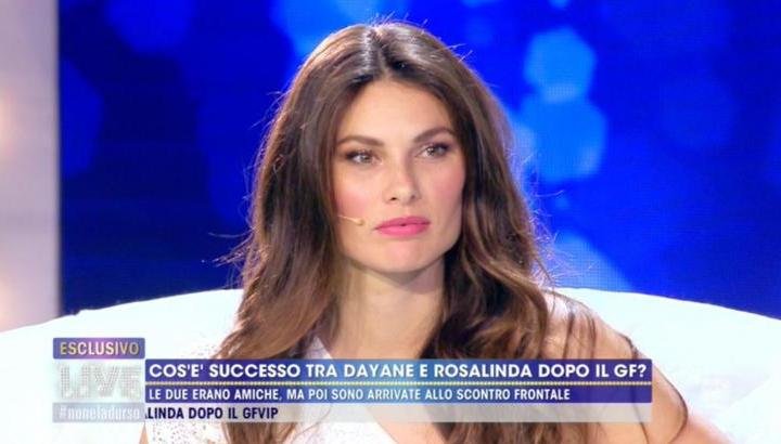 Live – Non è la D’Urso, Dayane Mello lancia una stoccata a Francesco Oppini. E a proposito del rapporto con Rosalinda Cannavò…