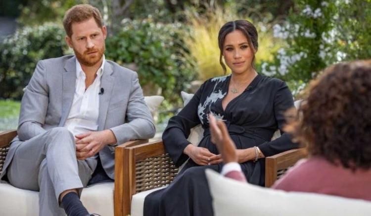 Harry e Meghan Markle, rivelazioni choc sulla Royal Family: “Temevano che la pelle di Archie fosse troppo scura, ci hanno lasciati senza soldi” preview