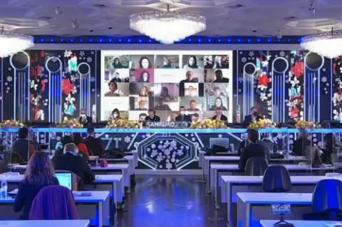 Sanremo 2021, quarta serata: i super ospiti, l’ordine di esibizione delle Nuove Proposte e tutte le ultime novità preview