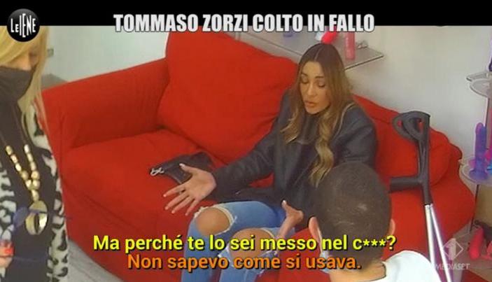 Le Iene, Tommaso Zorzi vittima di uno scherzo h0t (con la complicità di Sonia Lorenzini) preview