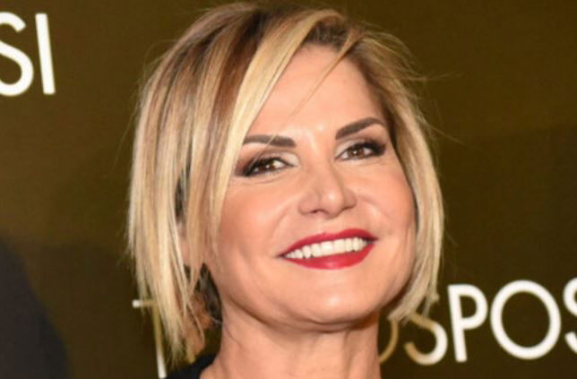 Sanremo 2021, salta la partecipazione di Simona Ventura alla quarta serata: ecco perché preview