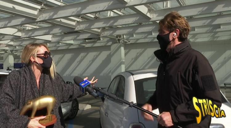 Striscia la Notizia, Tapiro d’Oro a Ilary Blasi: ecco perché preview