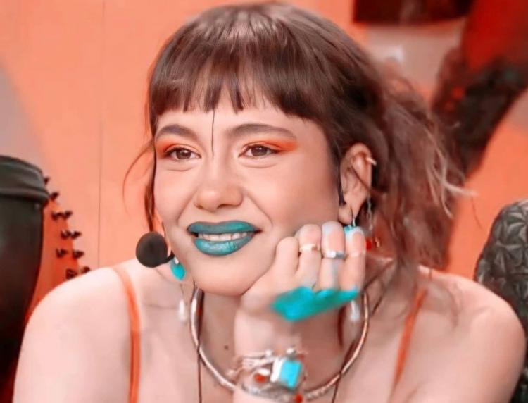 Amici 20, Enula racconta come è nata l’abitudine di dipingersi il corpo preview