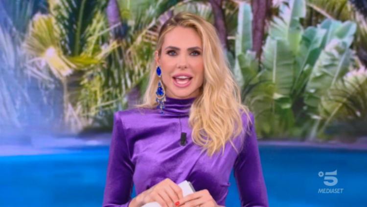 Isola 15, la puntata di giovedì non sarà in diretta: ecco perché preview