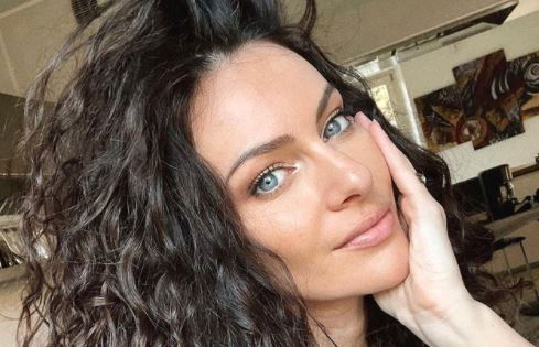 Paola Turani a pochi giorni dall’annuncio della gravidanza si mette a nudo e racconta la sofferenza prima del test positivo article-post