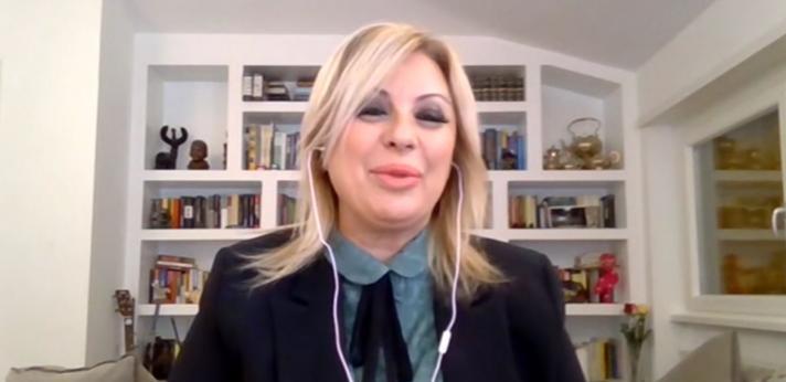 Uomini e Donne, Tina Cipollari torna in collegamento e sulla sua assenza spiega che… preview