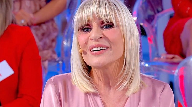 Uomini e Donne, novità in arrivo per Gemma Galgani? “Si pensa a una vera e propria svolta”, l’indiscrezione article-post