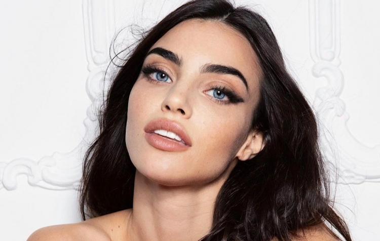 Uomini e Donne, Nicole Mazzocato replica a chi le dice che il suo compagno è freddo con lei: “Non credete a tutte le cose che vedete sui social!” article-post