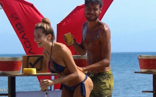 Isola 15, il “formoso” lato B di Manuela Ferrera attira l’attenzione del web preview