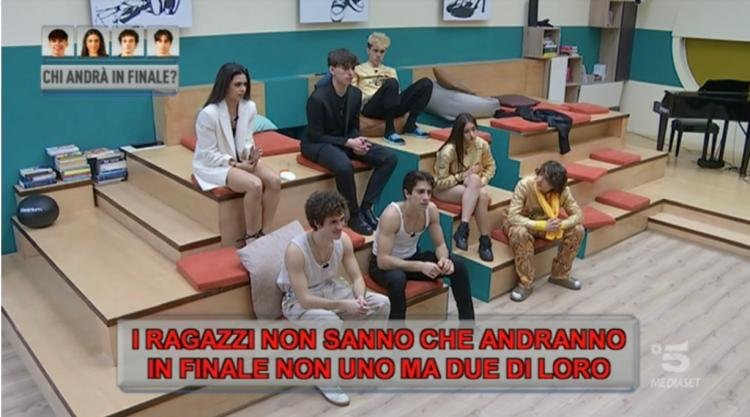 Amici 20, ottava puntata: Aka7Even, Giulia Stabile, Sangiovanni, Deddy e Alessandro Cavallo sono i finalisti