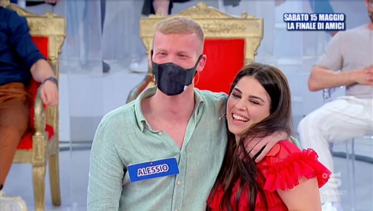 Uomini e Donne: l’opinione di Chia sulla scelta di Samantha Curcio (10/05/21) preview