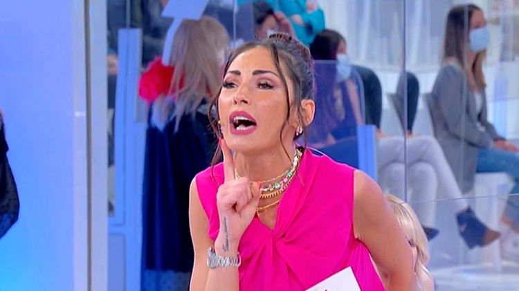 Uomini e Donne: l’opinione di Isa sulla puntata del 18/05/21 preview