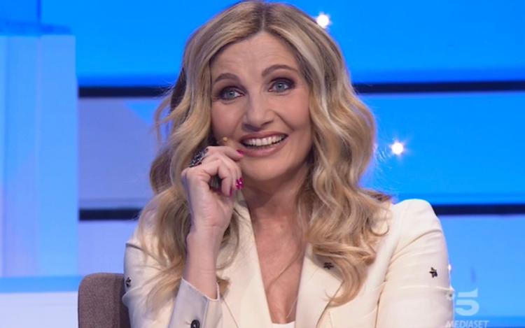 Amici 20, Lorella Cuccarini fa un bilancio della sua esperienza nel talent (e svela in che rapporti è con Alessandra Celentano) preview