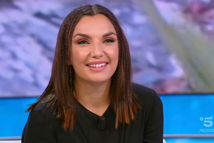 Isola 15, Elettra Lamborghini confessa cosa pensa (davvero) della vittoria di Awed e rivela un aneddoto inedito su di lui article-post