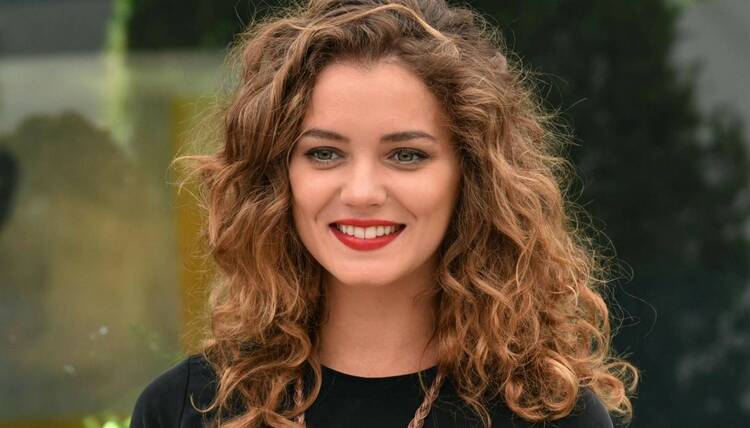 Doc – Nelle tue mani, Giusy Buscemi ha partorito: sesso e nome del bebè! article-post