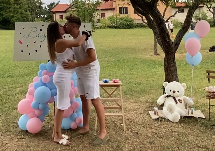 Valentina Pivati, scelta di Mariano Catanzaro a Uomini e Donne, in attesa del primo figlio: l’emozionante video della scoperta del sesso del bebè! preview